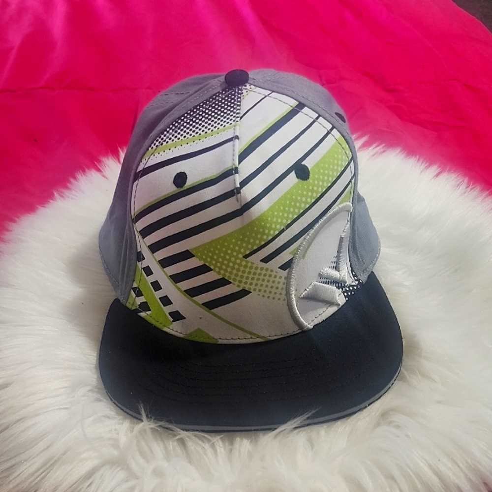 NWOT Shaun White Youth Snapback Hat Baseball Cap Snowboard Skate Boarding Logo